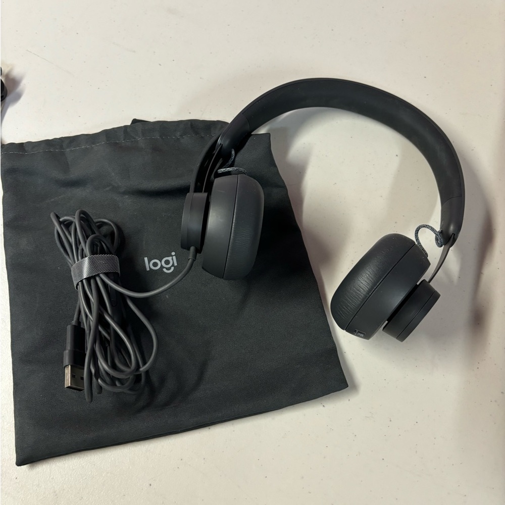 Logi headphones